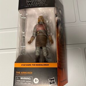 Hasbro Star Wars The Mandalorian Armorer Figure